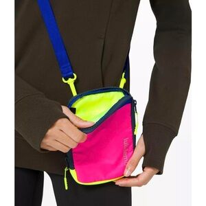 lululemon athletica Unisex Easy Access Crossbody Bag